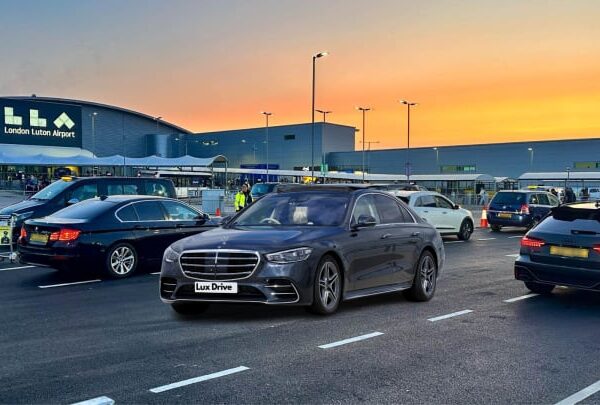Luxury Barnet to Luton Transfer Luxury cars waiting on a Luton transfer and long distance transfers.