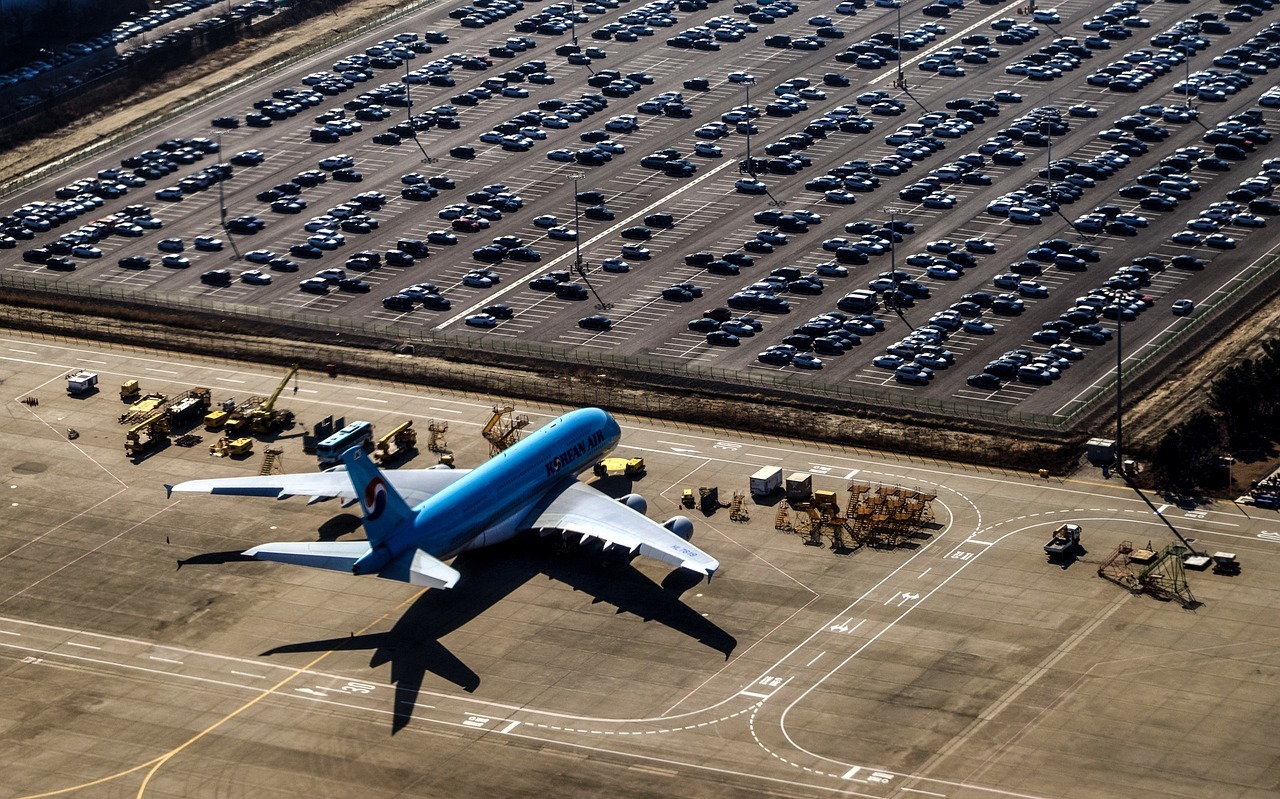 airfield-4899765_1280