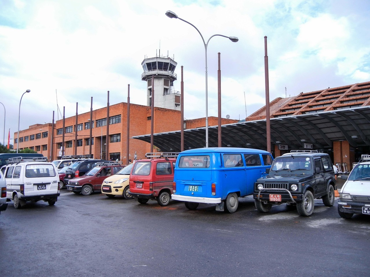 Diverse Airport Fleet Options Airport pickup