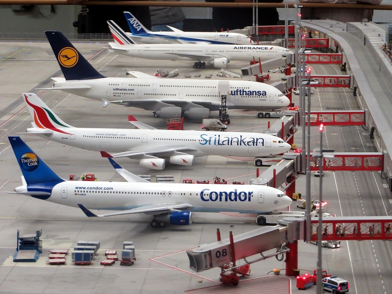 Detailed Miniature Airport Diorama Model airliners